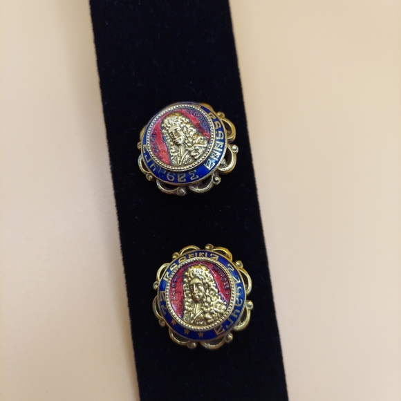 Vintage Leopold Kaiser (emperor of the Holy Roman Empire)Clip On Earrings. - Picture 4 of 12